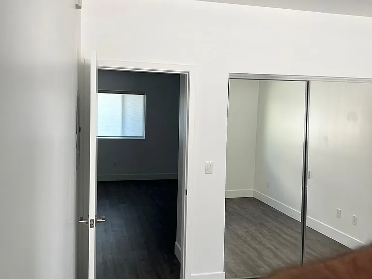 4231 McLaughlin Ave #302 — Photo 11