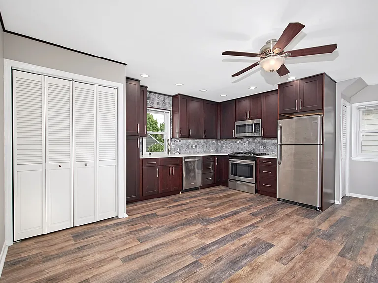 407 Union Ave #2 — Photo 8