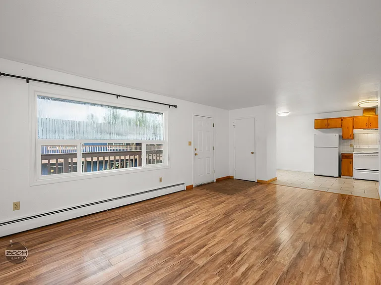 2326 Cordova St #17 — Photo 9