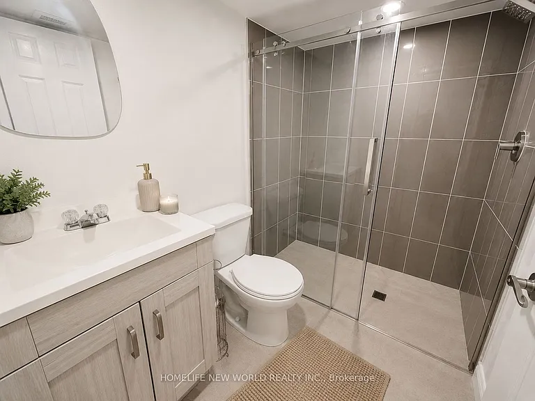 458 Appledore Cres #LOWER — Photo 10