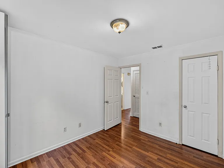 224 Washington Ave #B — Photo 14