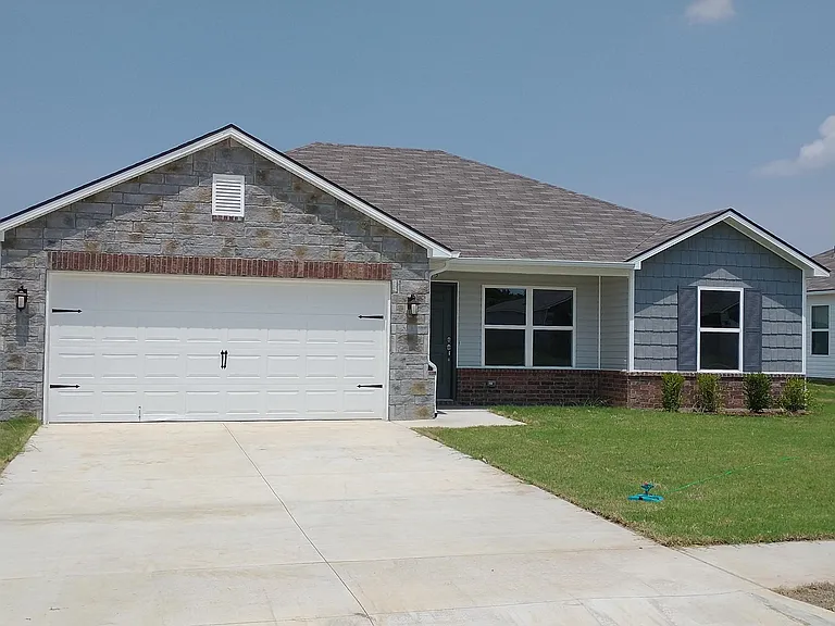 10113 E Jeff St — Photo 1