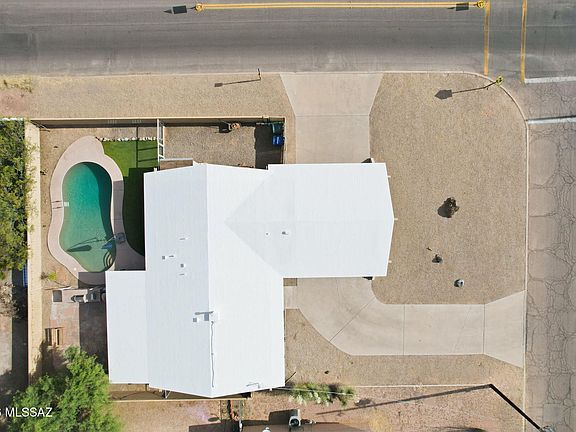 4th image of 3002 N Jackson Ave
