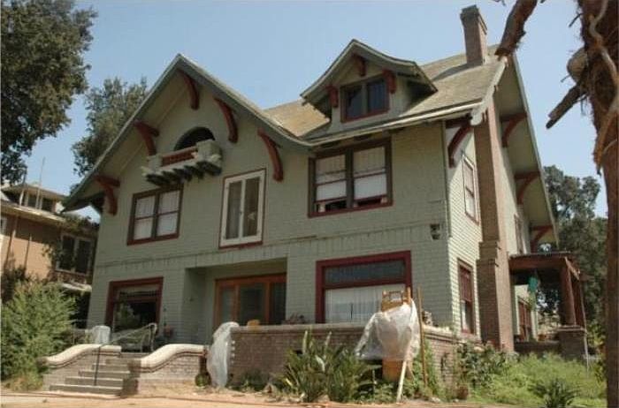 2nd image of 325 W Olive Ave