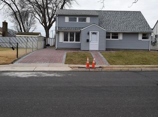 91 Hickory St, Carteret, NJ 07008