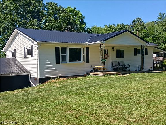 2nd image of 306 Barrett South Rd