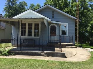 419 S Gibson St, Oakland City, IN 47660