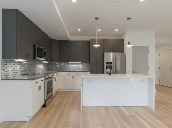 1113 Leopard St #1, Philadelphia, PA 19123