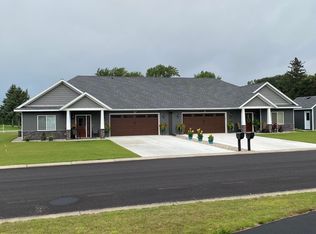 39323 Wild Rose Ct, Sauk Centre, MN 56378