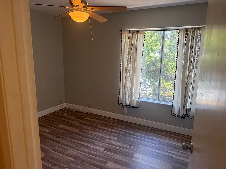 2672 Kingston Ct — Photo 19
