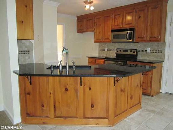 5th image of 3510 Hilton Dr