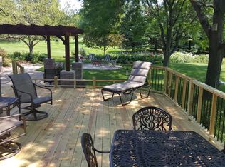 37W569 Grey Barn Rd, St Charles, IL 60175