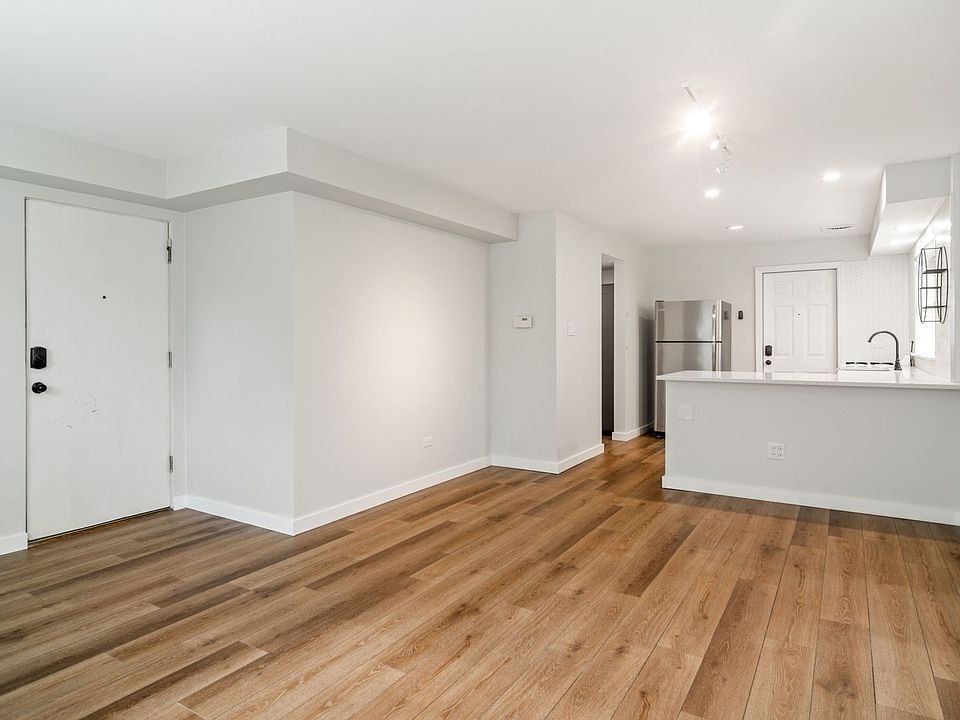 1st image of 332 N Smith St