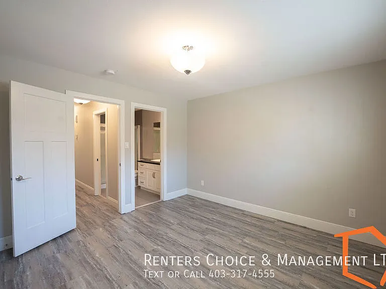 315 Northlander Bnd W #2 — Photo 8