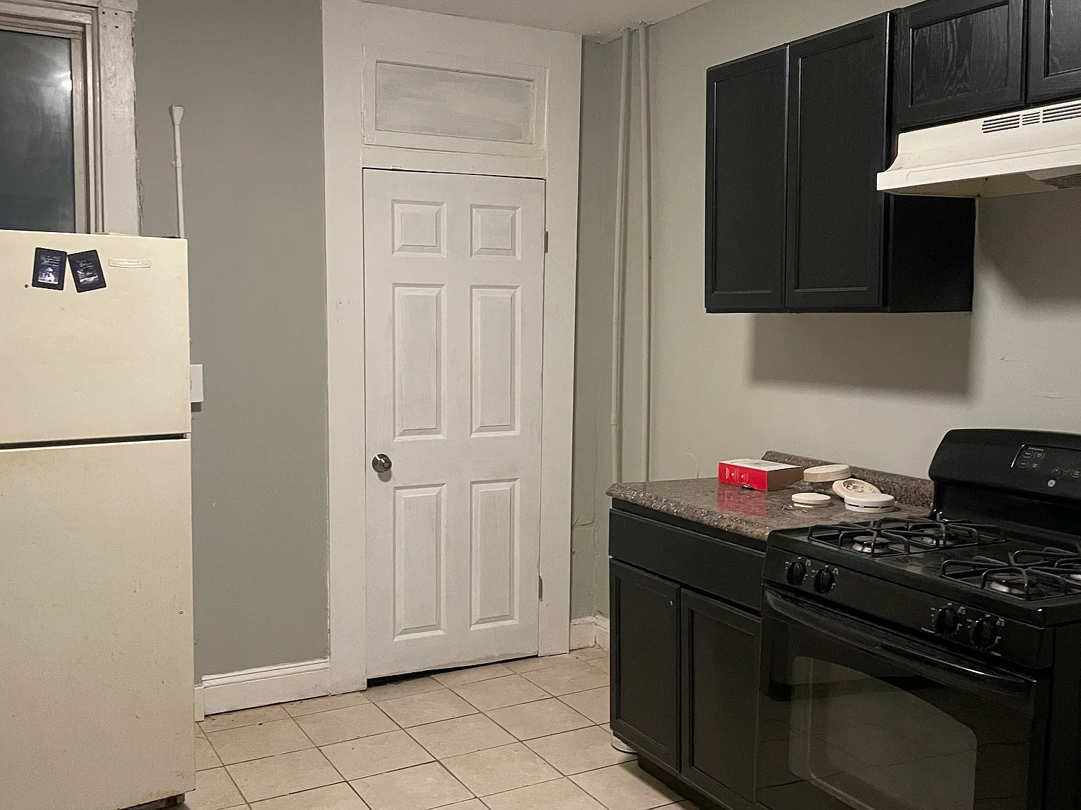 3 bed, 1260 sqft, $695 — Photo 2