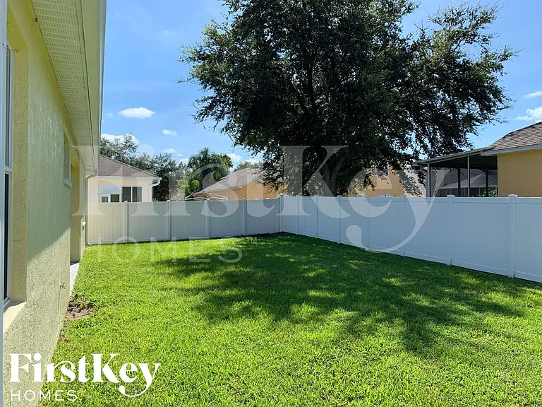 11703 Grove Arcade Dr — Photo 14