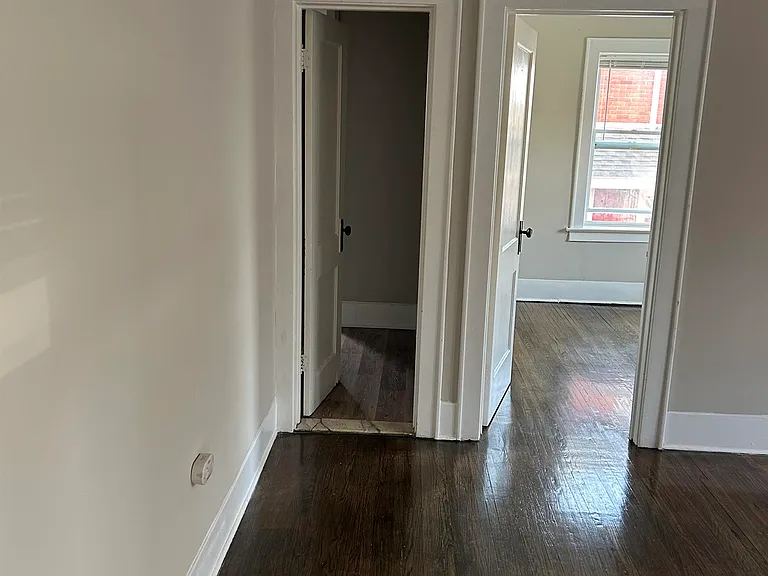 145 S Fitzhugh St — Photo 11