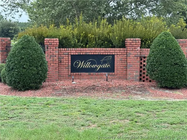 4153 Willowgate Dr, Fayetteville, NC 28312