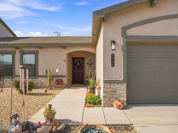 3rd image of 7250 Aretha Way