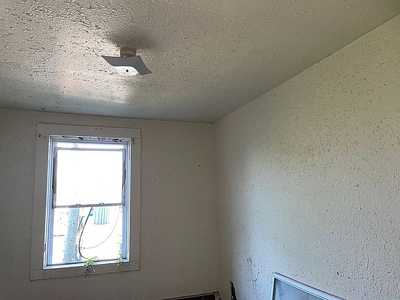 4th image of 12080 Broadstreet Ave