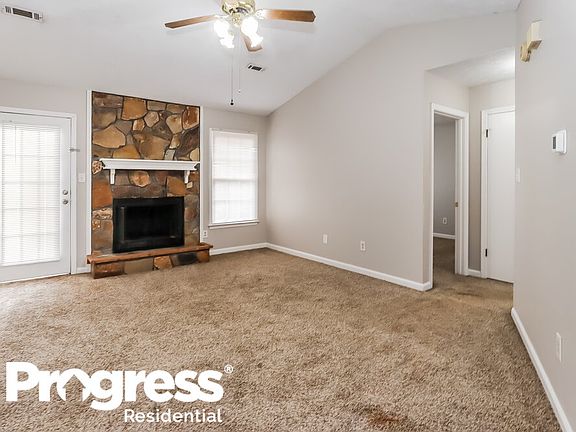 4th image of 450 Rosehill Dr
