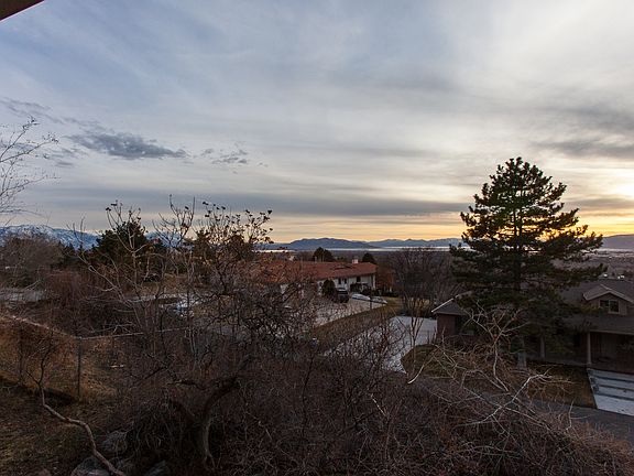 Valley & mountain views
