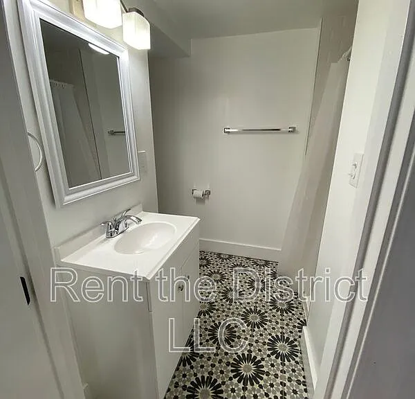 1515 Neal St NE — Photo 20