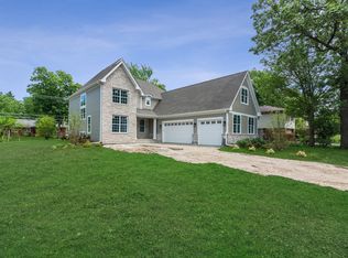 1241 Blackthorn Ln, Deerfield, IL 60015