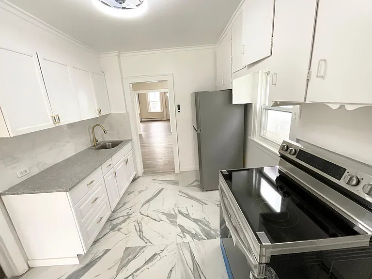 116 Park St #1 — Photo 2