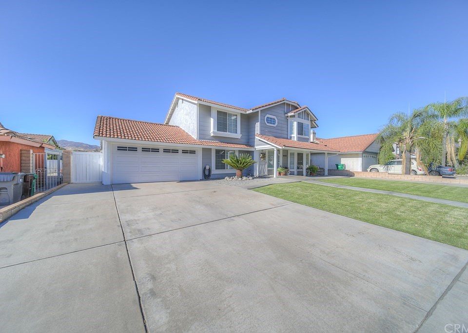 1st image of 44060 Alsace Ln