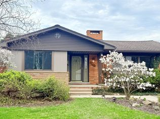 3915 Parkview Dr, Royal Oak, MI 48073