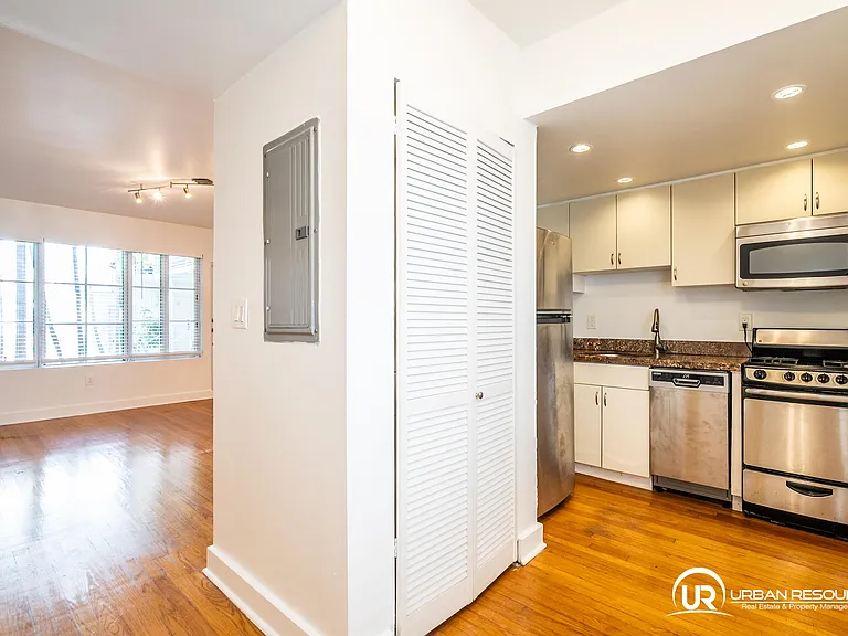 2425 Flamingo Pl #2 — Photo 9
