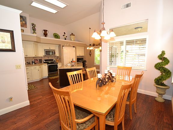 4th image of 1785 E Brandon Ln