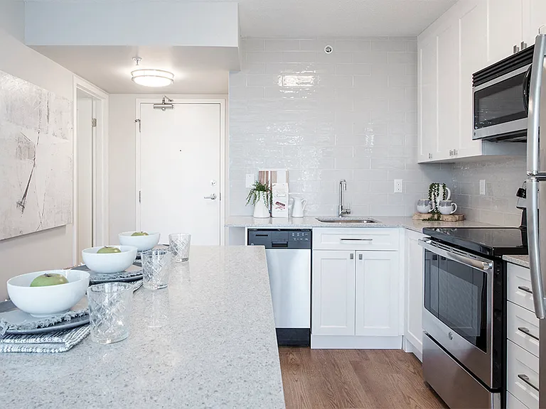 1022 Nelson St — Photo 6