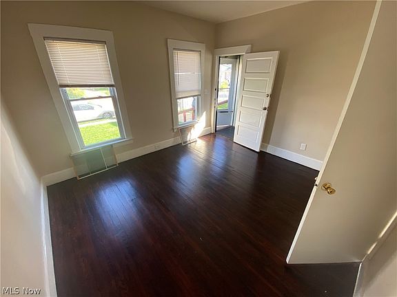 2nd image of 2104-2106 W 104th St