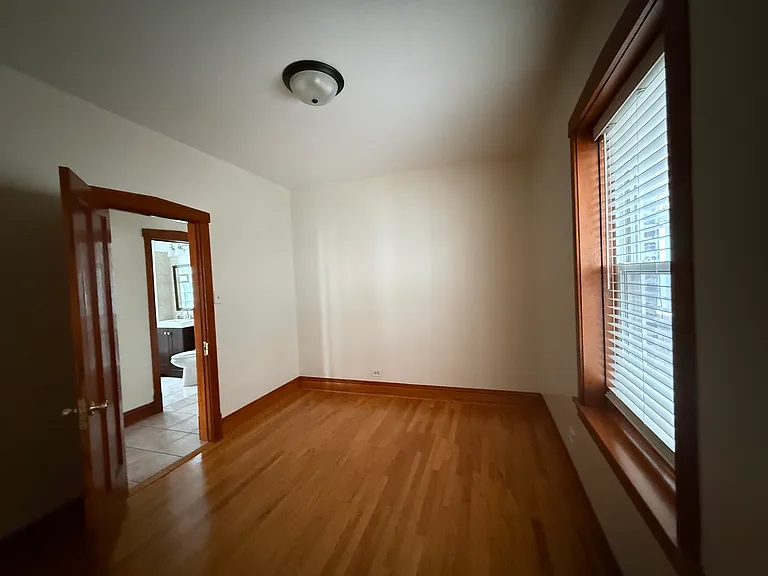 2252 N Laramie Ave #1 — Photo 9