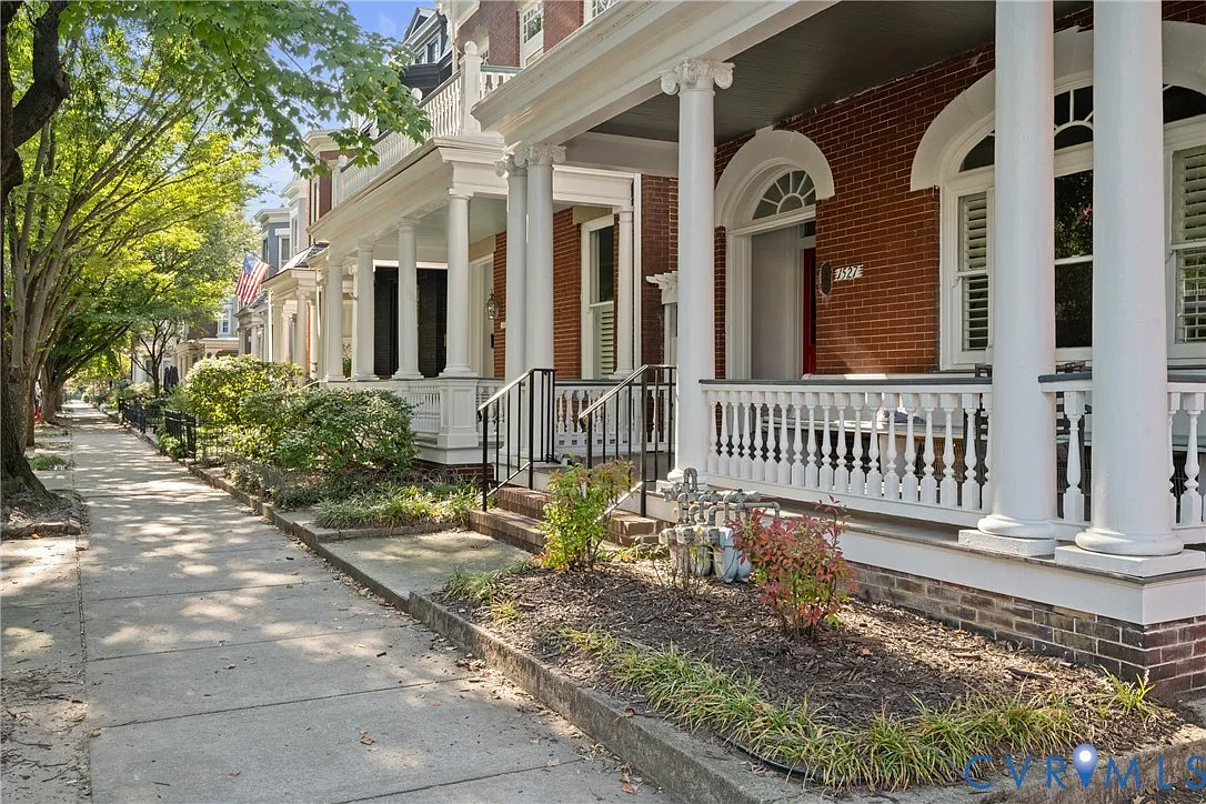 2 bed, 1.0 bath, 800 sqft, $2,000 — Photo 3