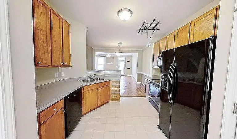 513 Village Loop Dr — Photo 8