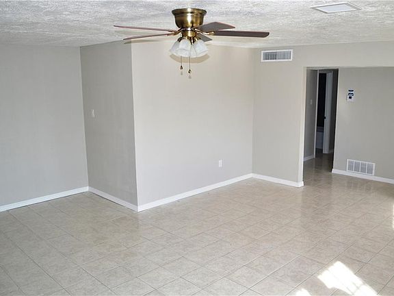 4th image of 9513 Selkirk Dr