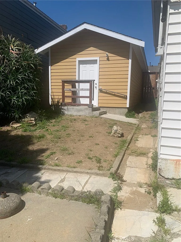 1567 La Salle Ave - Photo 9