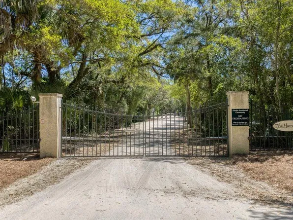 44 Hammocks Way, Edisto Island, SC 29438