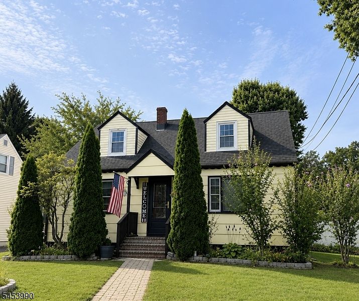 1st image of 229 Greenbrook Rd