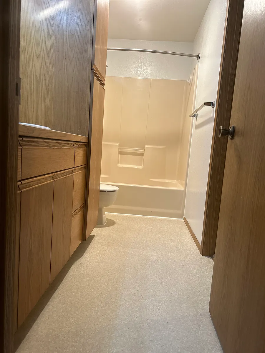 Bathroom - 2917 Federal Ave SE #2