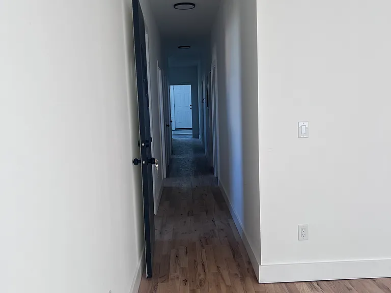 35 Lawrence St #3 — Photo 4