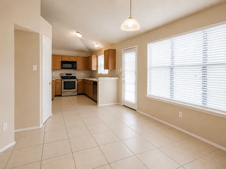 1410 Flameleaf Dr — Photo 13
