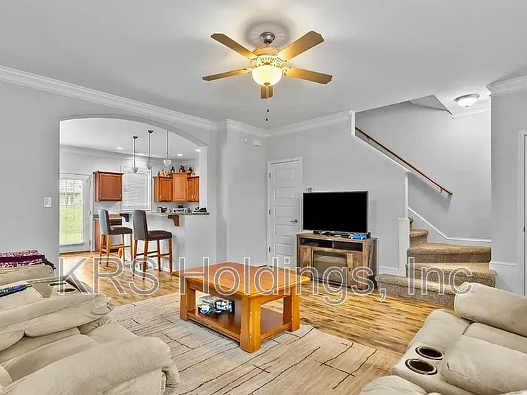 139 Rowse Dr — Photo 4