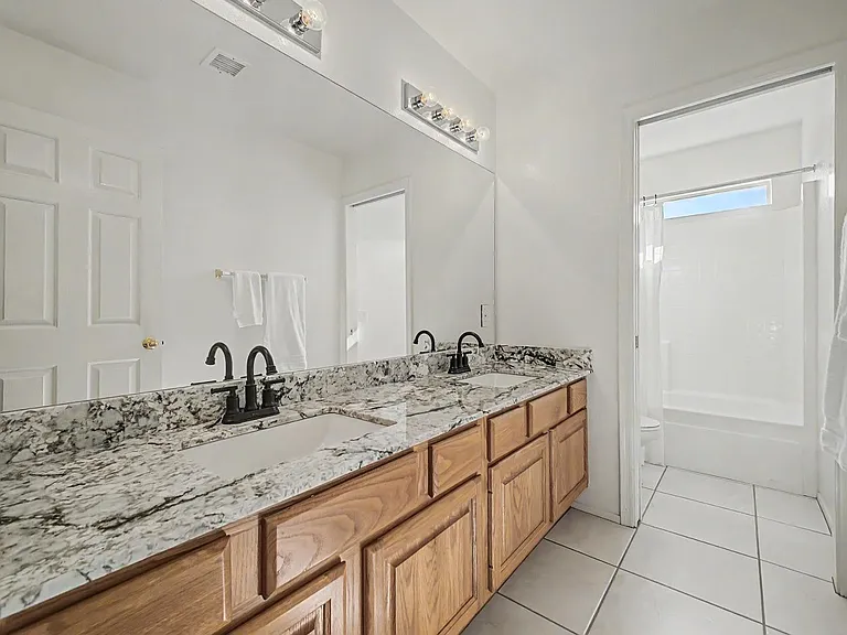 7464 W Potter Dr — Photo 18