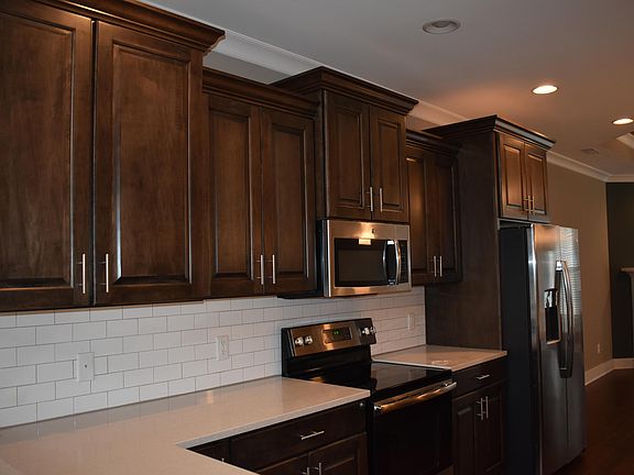 4th image of 2846 Amsterdam Ln Unit 3