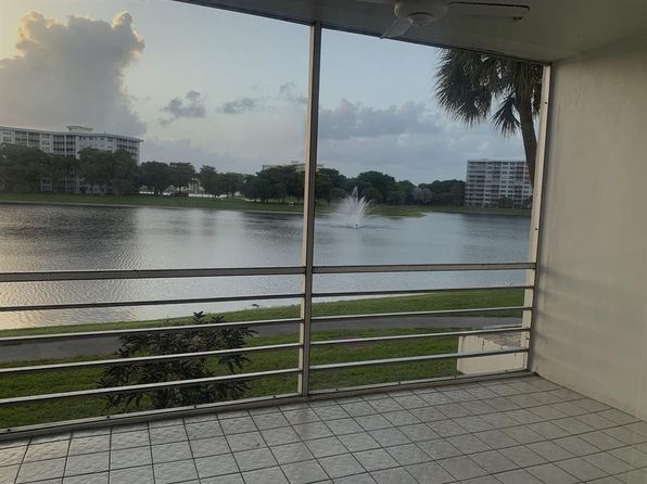 2801 N Palm Aire Dr APT 206