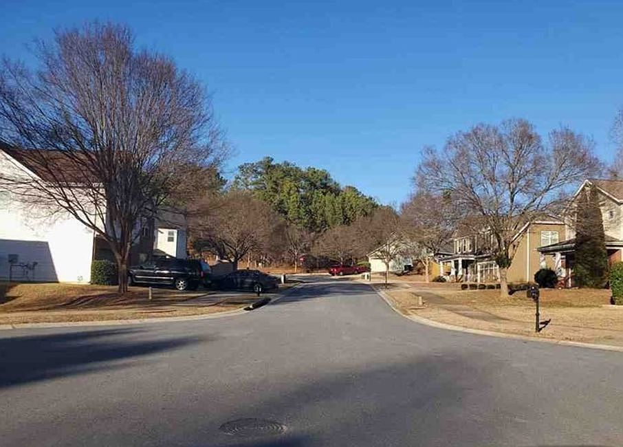 Exterior Neighborhood (street photo)